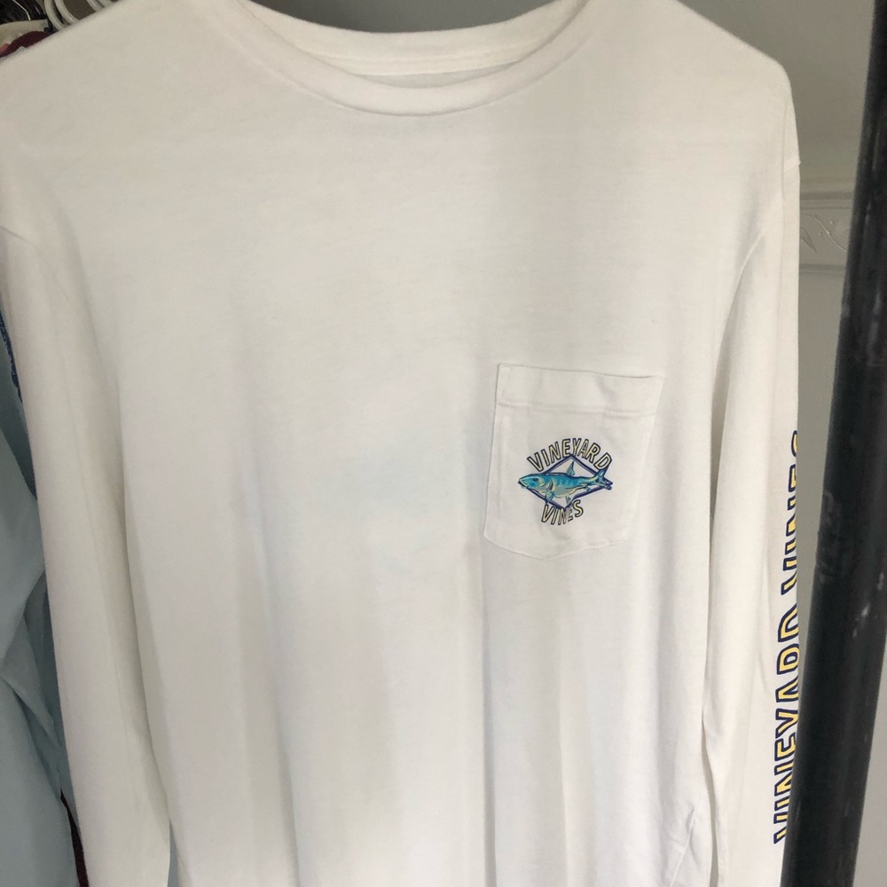 Vineyard Vines Long Sleeve Tee White/ Fishing logo